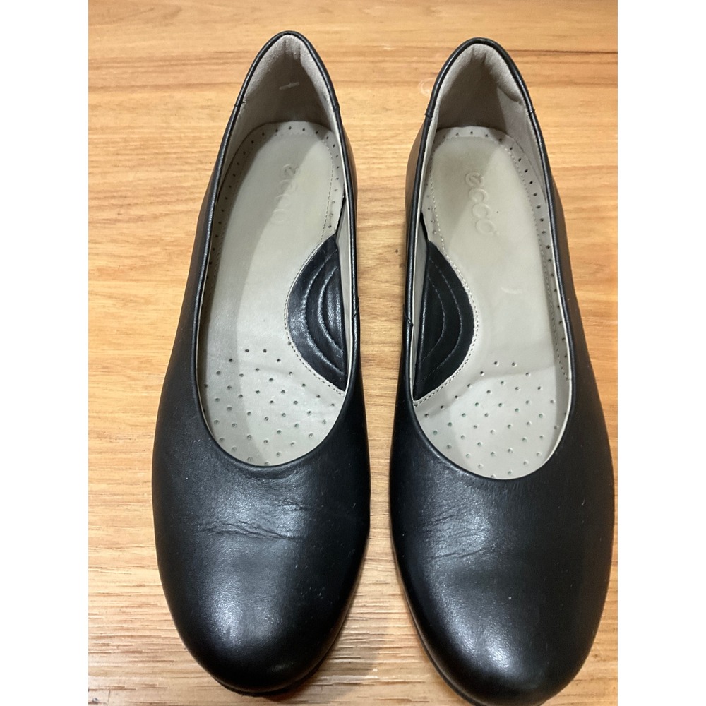ECCO Sculptured 45 Plain Pump Black Leather Round Toe Comfort Heels Womens 40